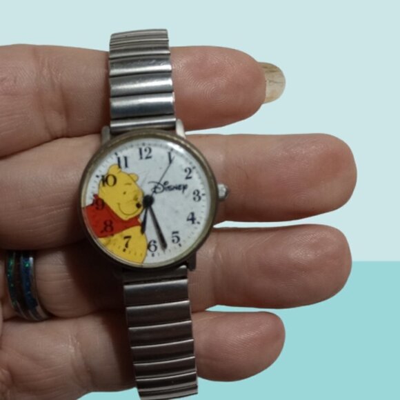 Vintage Disney Watch Winnie The Pooh Bear Analog (W012) - Picture 1 of 3